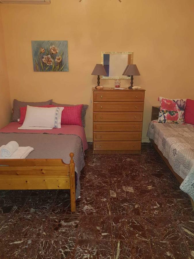 Granny'S Home Калампака Екстериор снимка